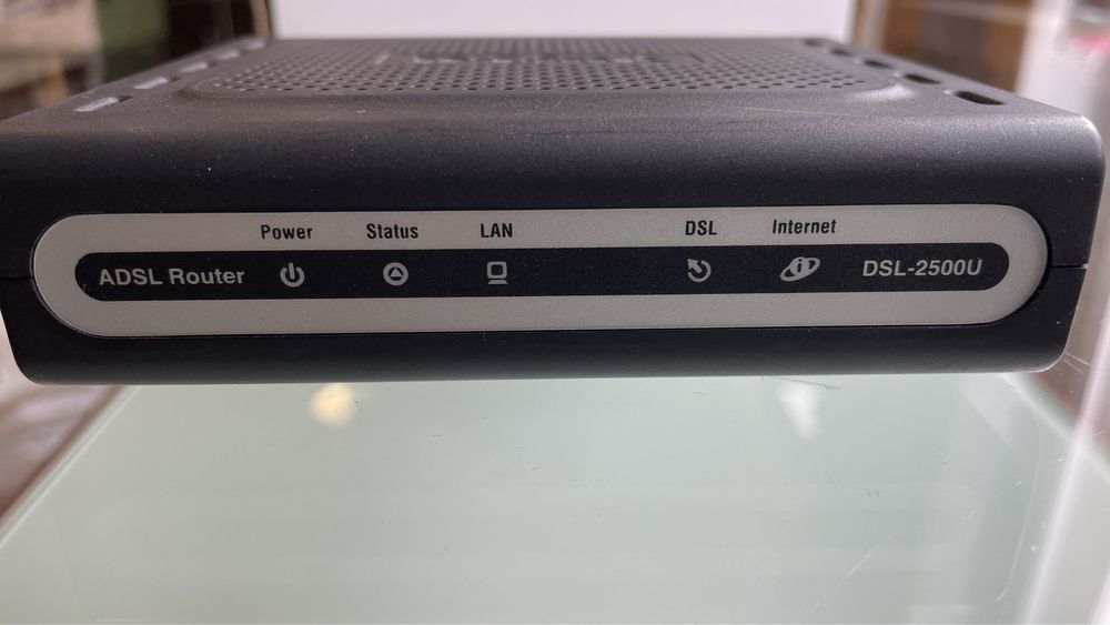Интернет маршрутизатор D-Link DSL-2500U