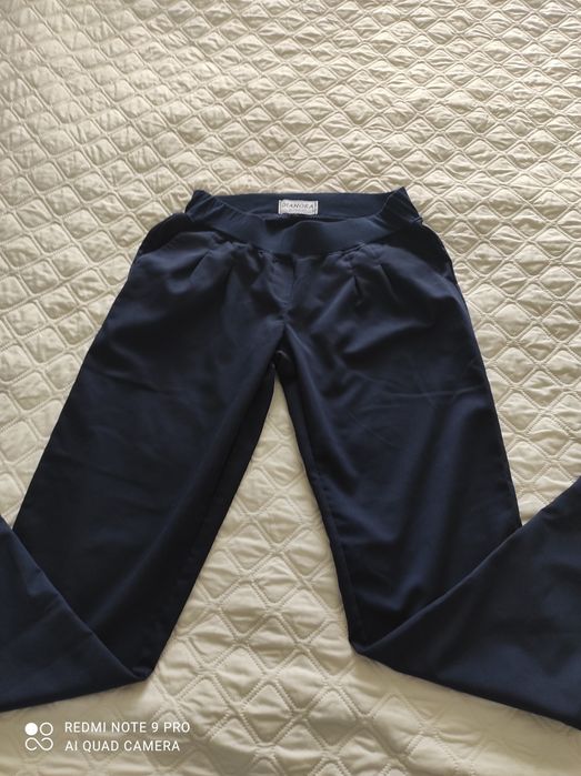 Нарядний костюм для вагітної