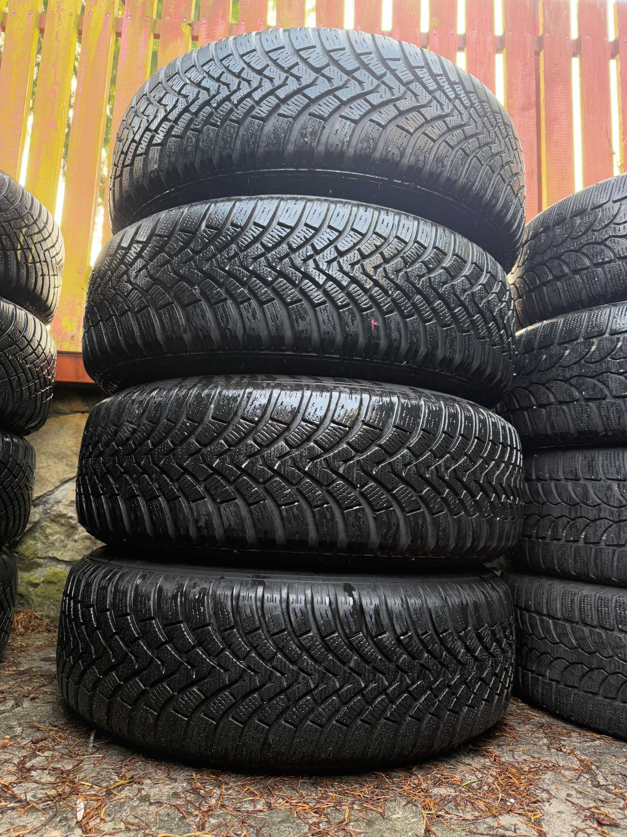 Komplet Falken Eurowinter HS01 SUV 215/65r17 99H