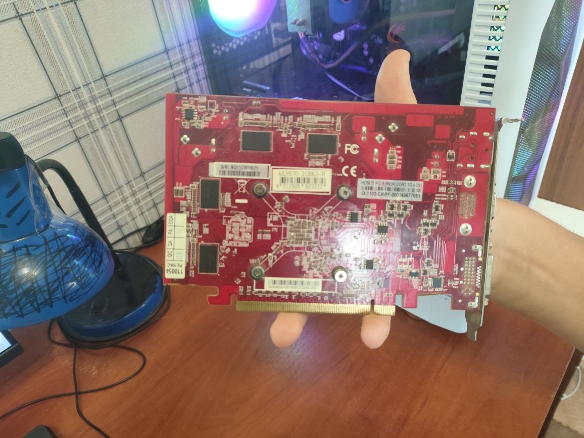 Видеокарта, от AMD AX 5670 на 1гб ддр 3 видеопамяти