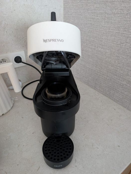 Ekspresy do kawy Nespresso 150 zl szt