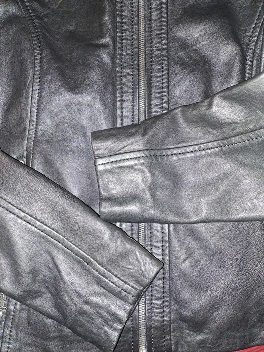 Жіноча шкіряна кожаная демісезонна курточка косуха 36 S розмір
