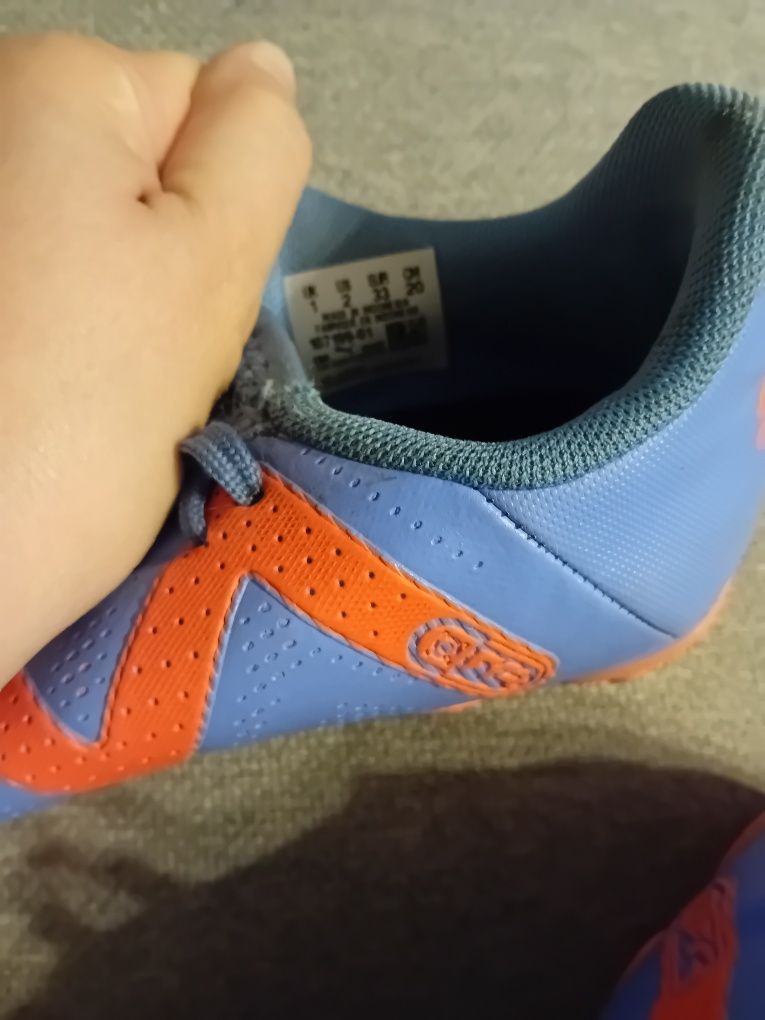 Buty piłkarskie korki Puma rozmiar 33