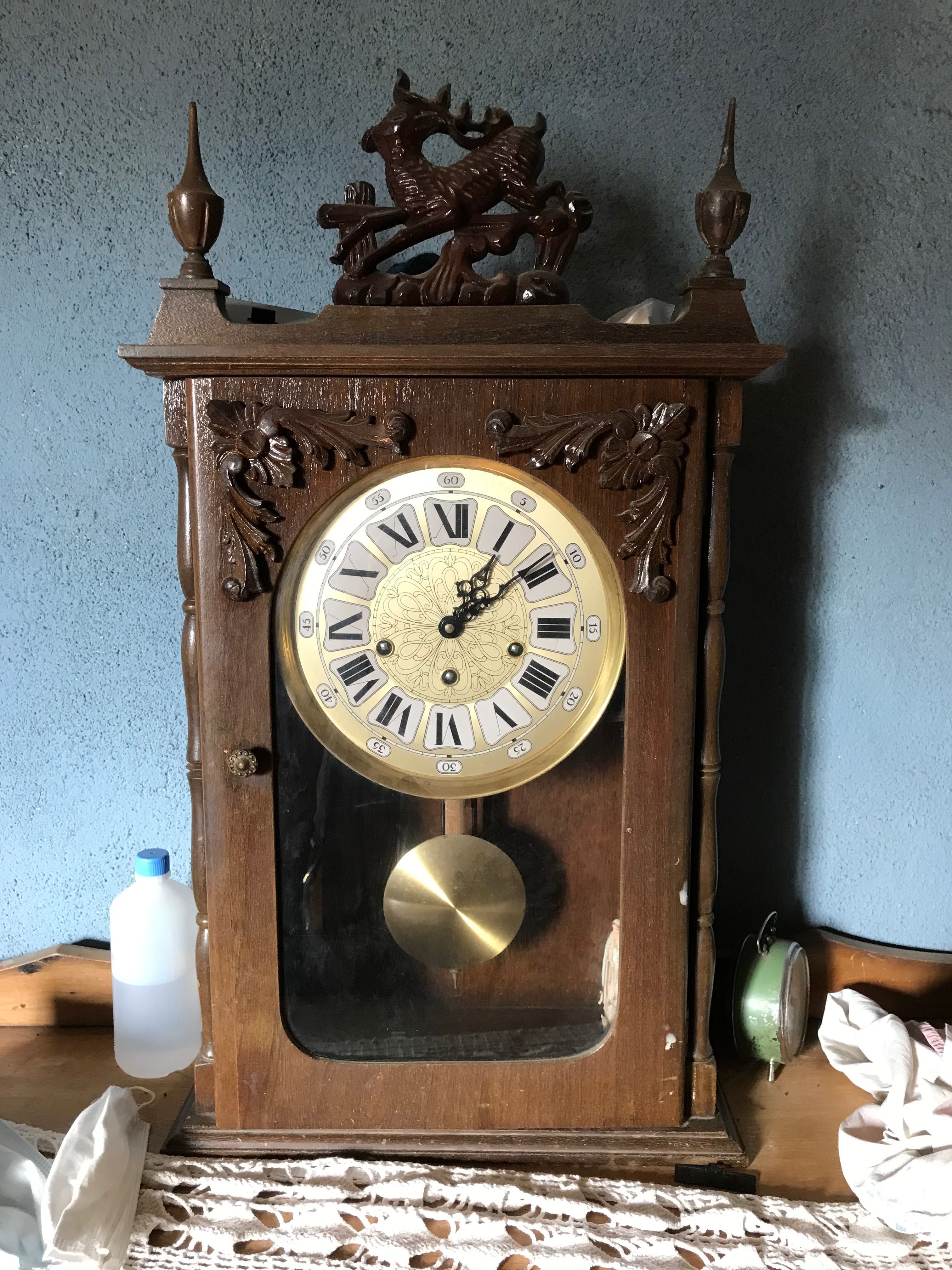 Relógio antigo ,em bom estado