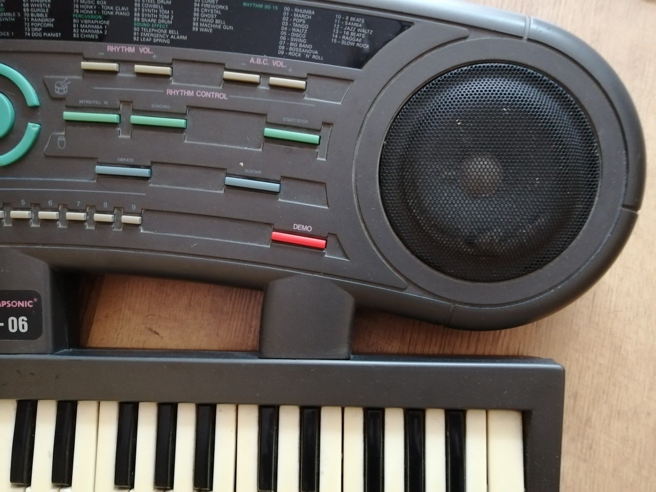 Keyboard Thompsonik działający dla początkujących muzyków