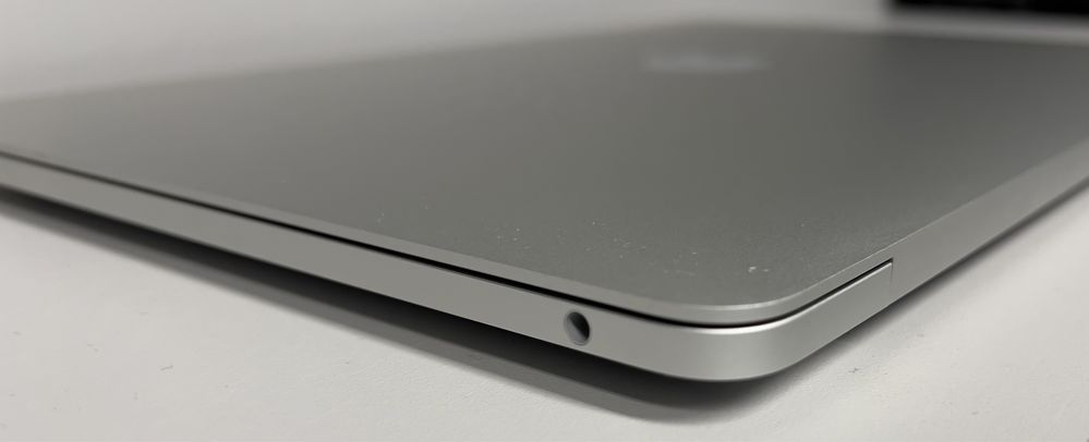 Macbook Pro A2289 i5/256/8 Touchbar