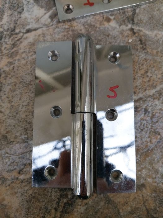 Vendo várias dobradiças