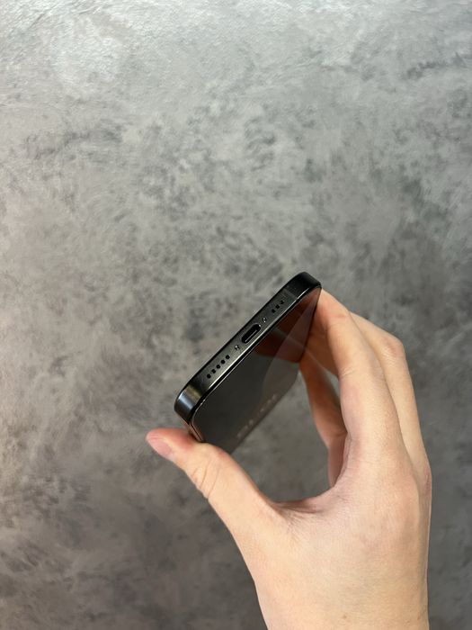 Б/у Iphone 16 Pro 256 Black Titanium ідеальний стан