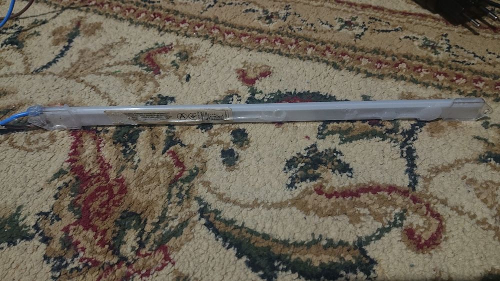 Світлодіодна стрічка 220В в колбі розсіювання 30см.