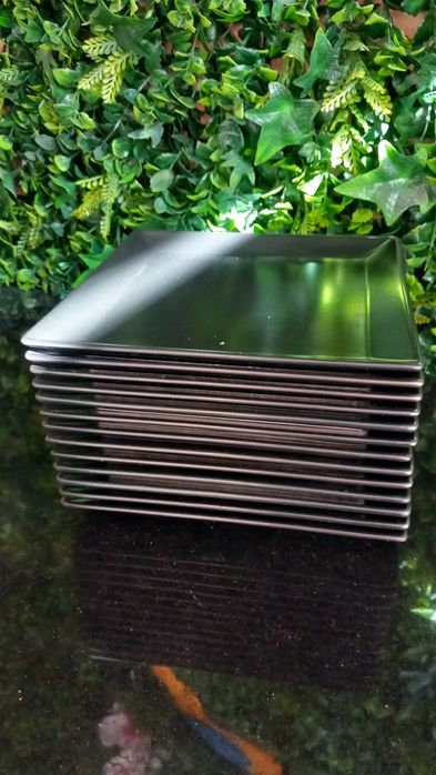 Prato preto 18x18cm