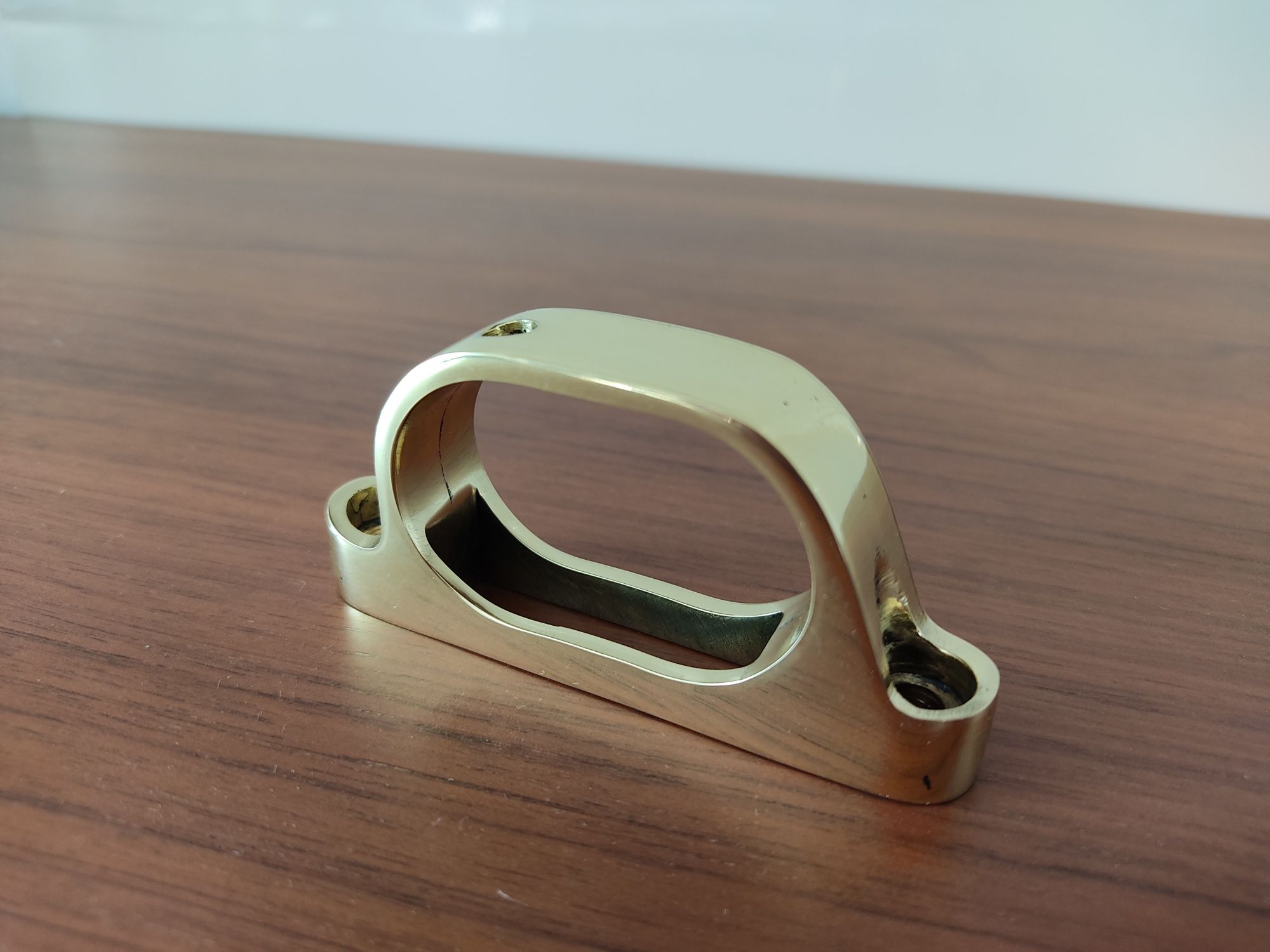 Guarda mato dourado em latão para carabinas Cometa.