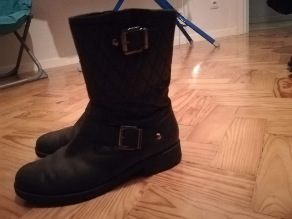 Botas pretas marca Gabor