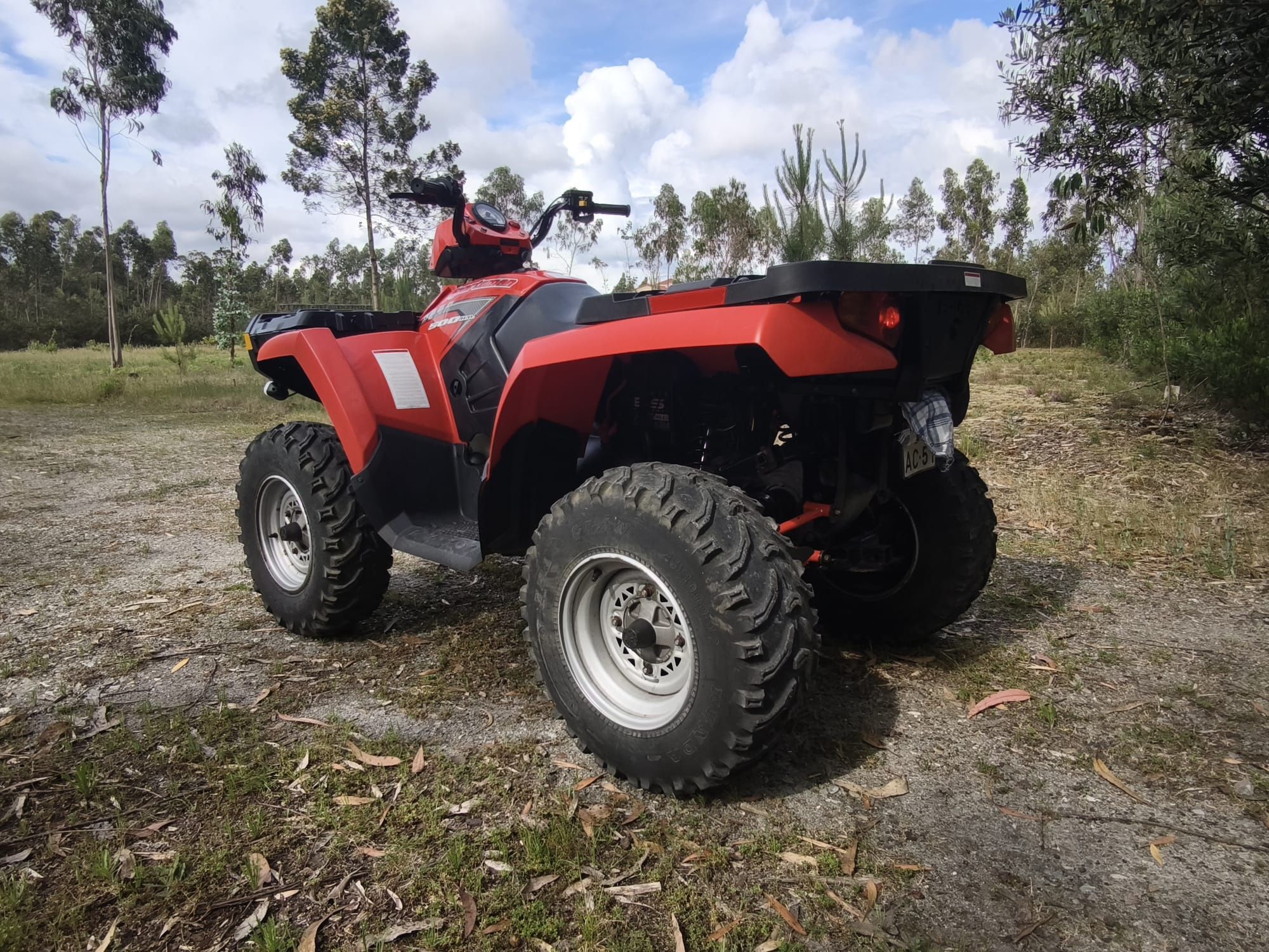 Polaris sportman 500 ( 2 lugares)