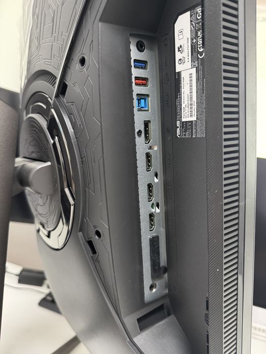 Asus ROG Swift PG279QM