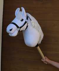 Hobby horse siwy A3 z kantarem