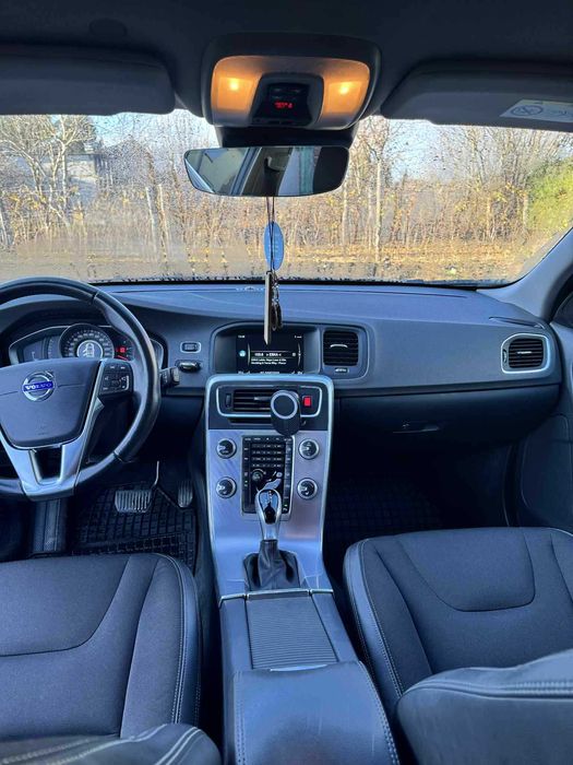 Volvo V60 I Facelifting 2.0 D2 DRIVE-E WEBASTO