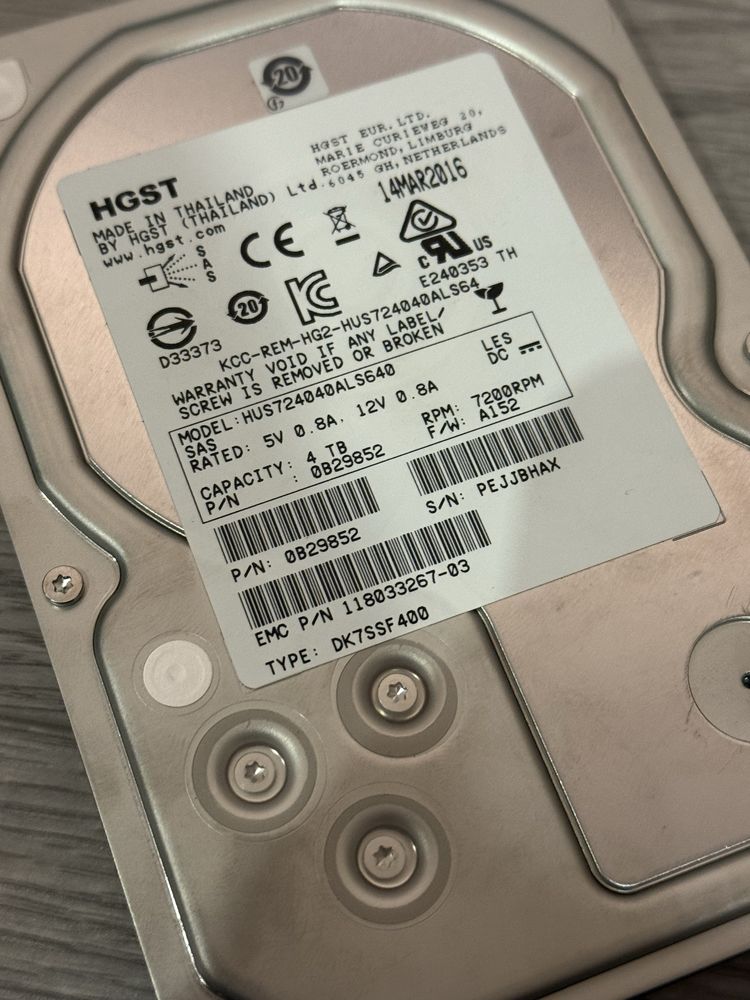 Disco SAS 4TB usado