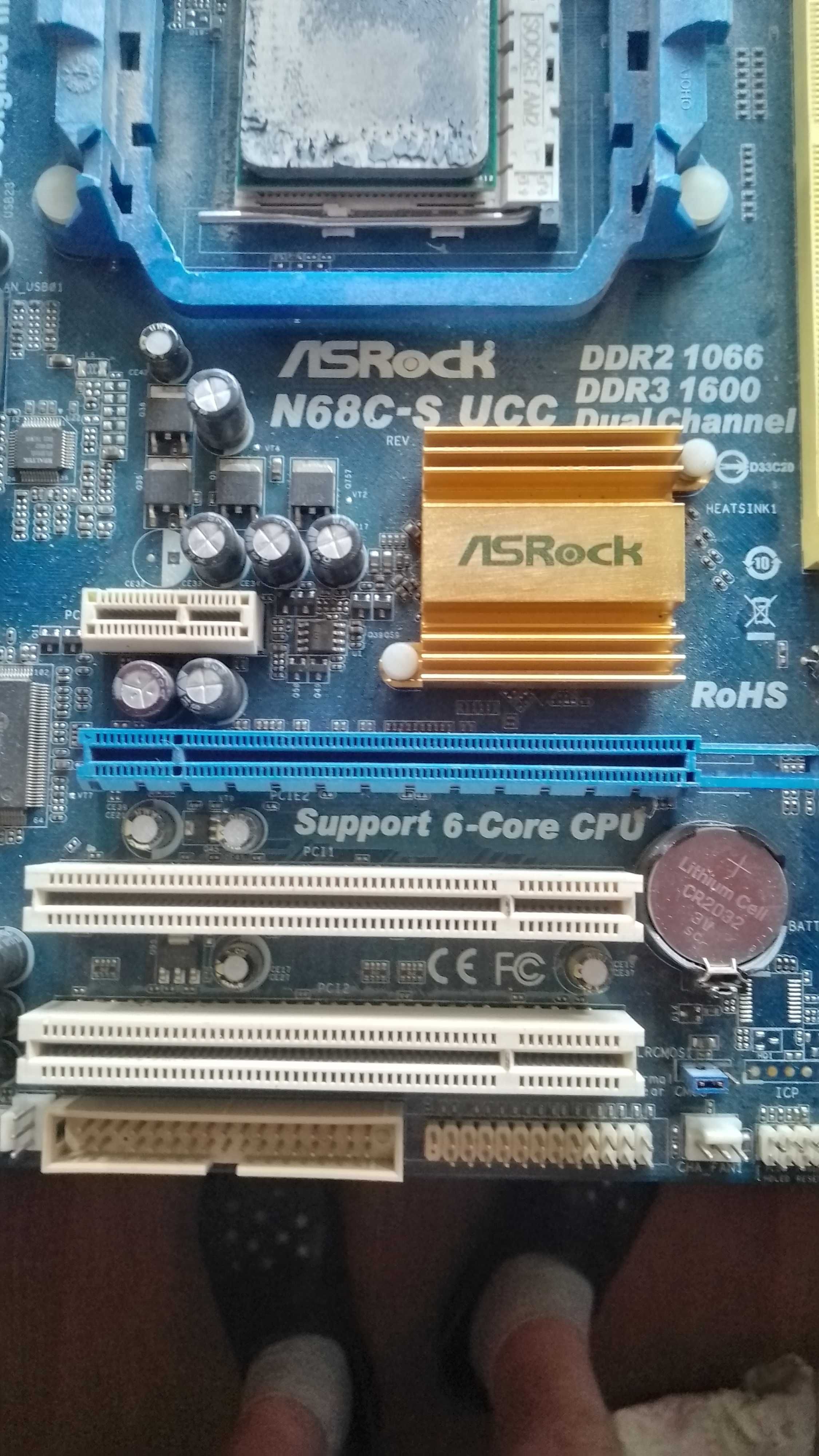 Материнська плата ASRock N68C-S UCC sAM2+ AM3 ddr3 , ddr2