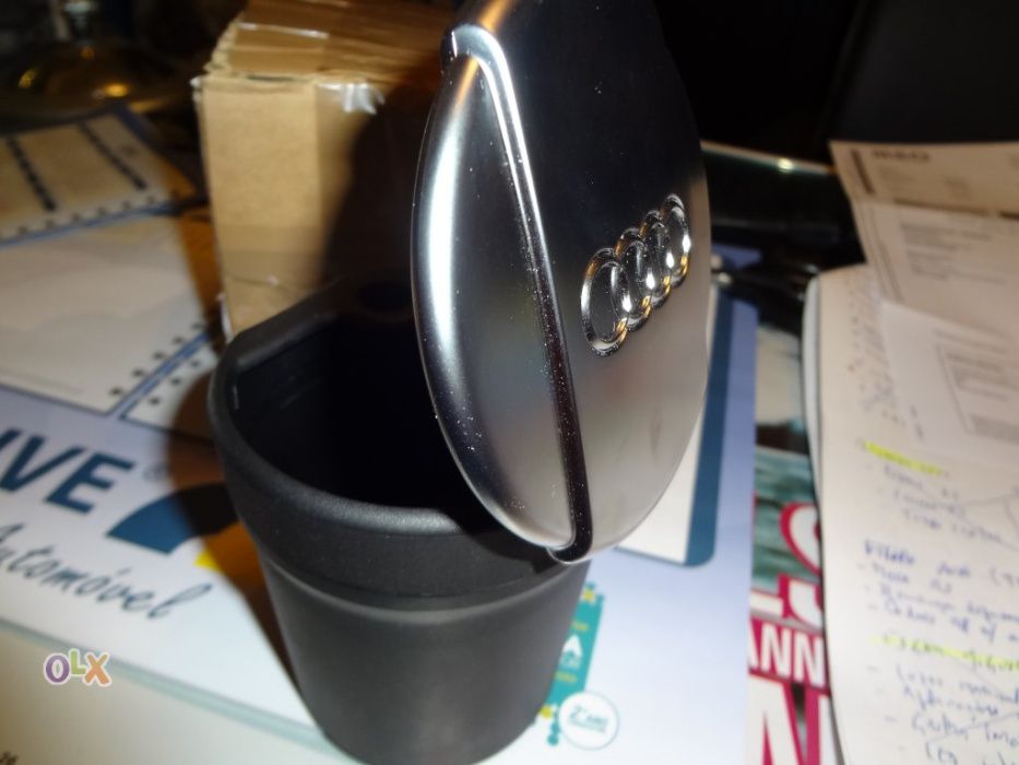 Cinzeiro ou porta objetos original para audi (tampa em metal)