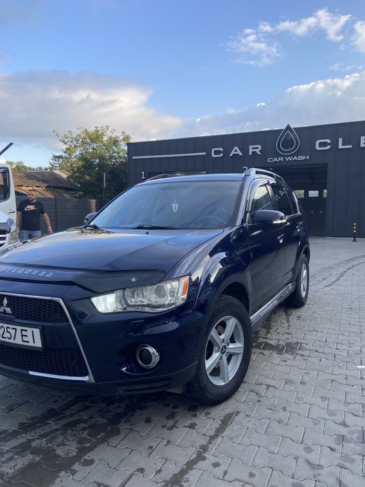 Mitsubishi Outlander 2011 , 2.3D MT(177к.с) 4WD