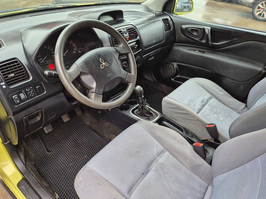 Mitsubishi Space Star 2002, 1.6 бензин