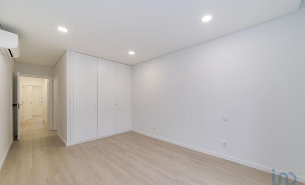 T2+1 novo de 2025 com terraco  pronto a escriturar na Urbanização Casa