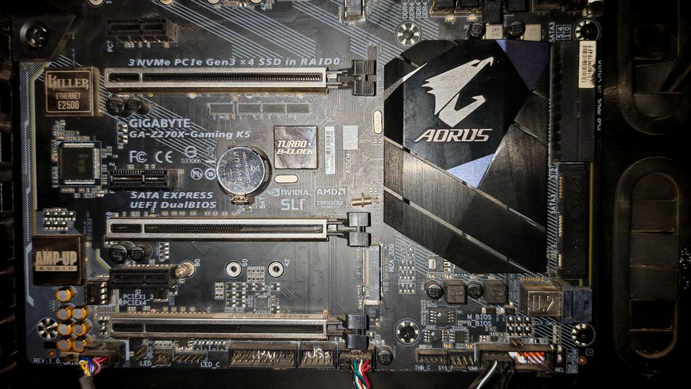 PC i7-7700k, 16GB RAM, HDD 750GB, Gigabyte GA-Z270X Gaming K5, 700W