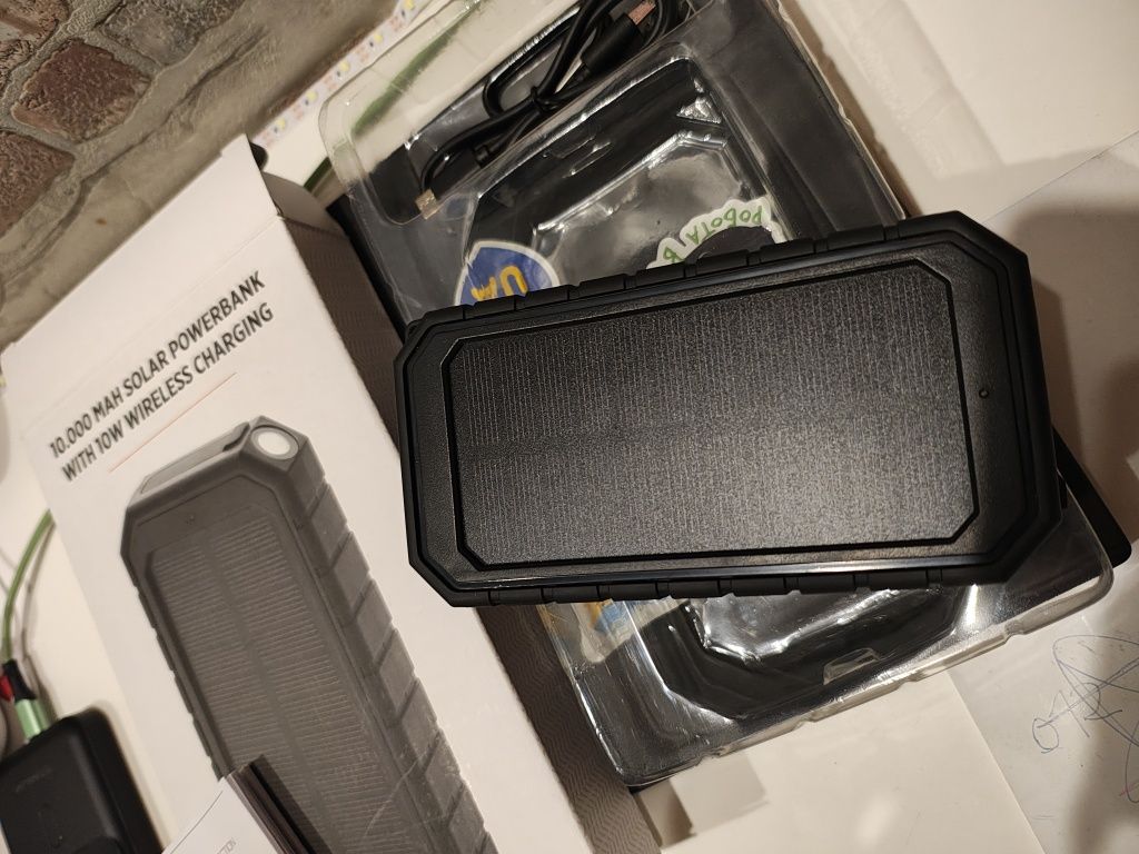 Захисний Power bank XD 10000mah 37WH бездротова, соняшна зарядка новий