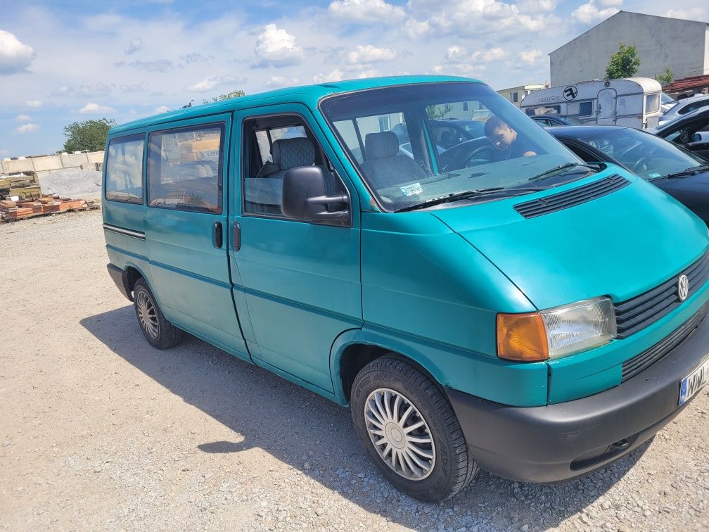 Vw t4 Multivan 1.9 łóżko stolik/ Kamper / wycieczki / okazja /promocja