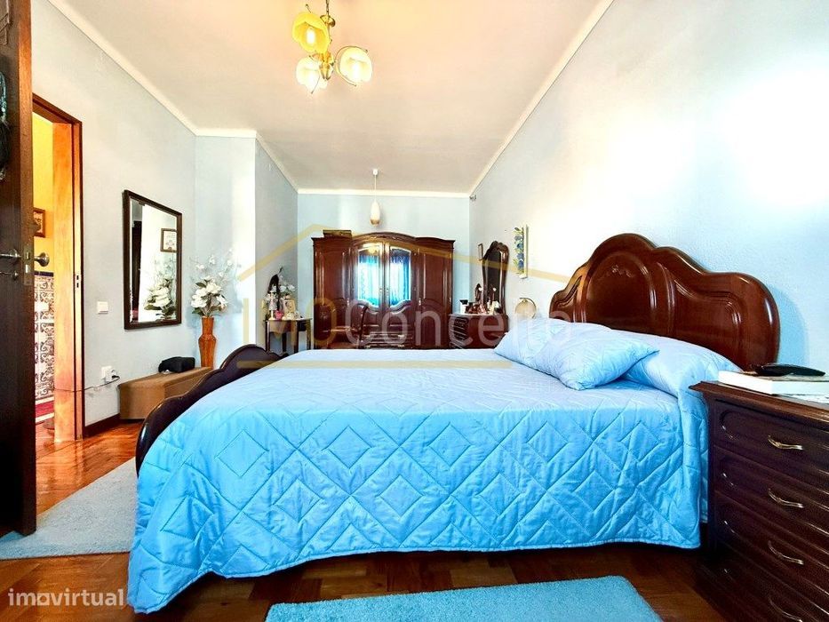 Moradia T4 - Térrea|| Centro da cidade|| | Jardim e Garagem|| - Ent...