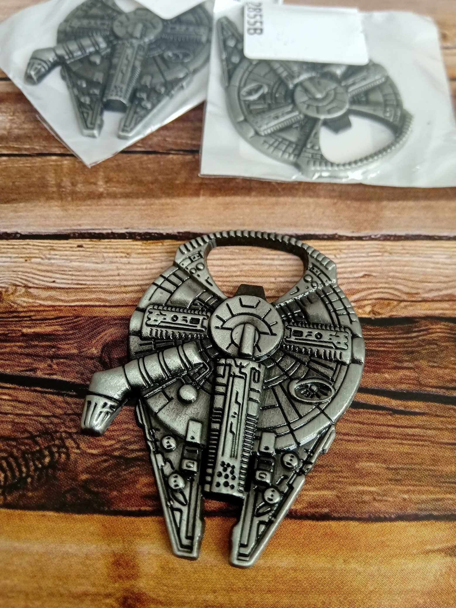 Star Wars - Sokół Millenium. Otwieracz, super!