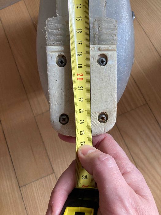 buty narciarskie dla dziewczynki Lange- roz skarpety wew 22,5cm