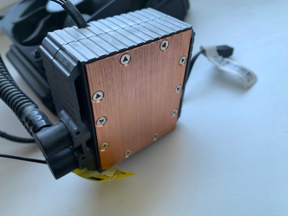 Система рідинного охолодження Cooler Master Seidon 120V Intel