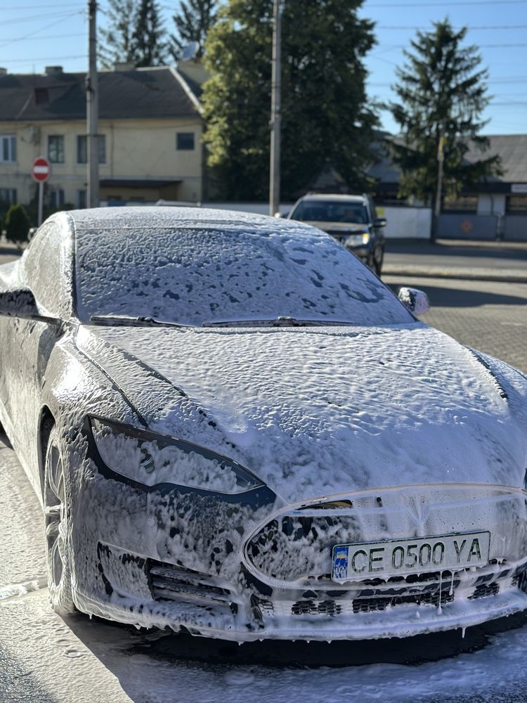 Продаю Tesla Model S 2015 Чернівці Повний Привід 70D