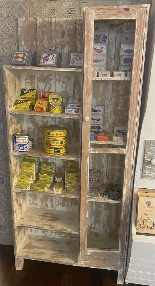 Movel Mercearia Antiga com tulhas, varios moveis restaurados