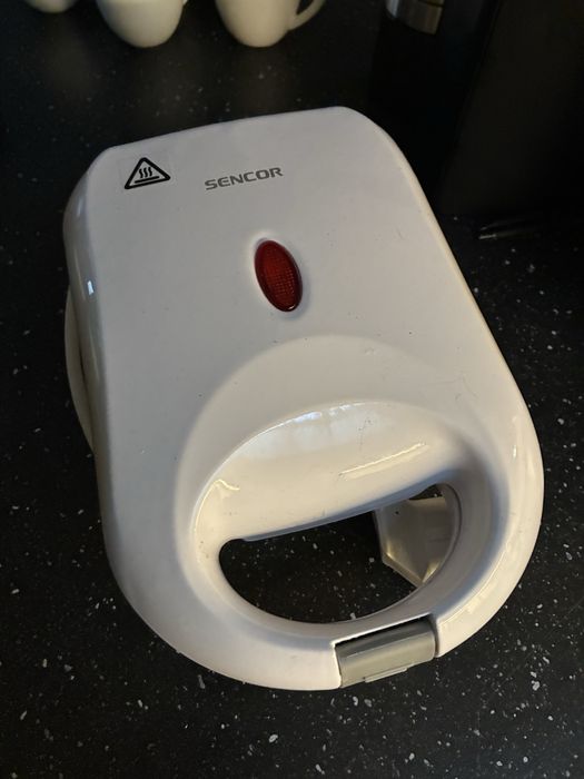 Toster sandwich na jedna kanapke