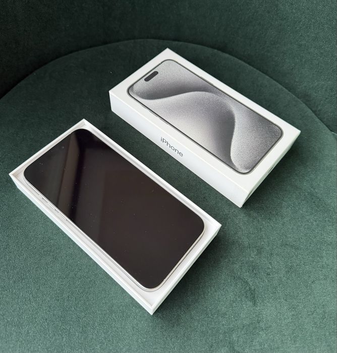 iPhone 15 Pro Max 256 GB – Tytan Biały, Stan Bardzo Dobry