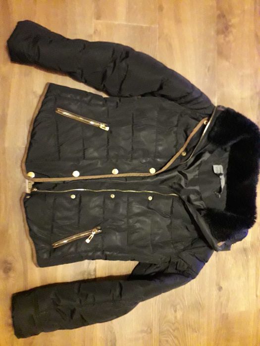 Kurtka     damska z futerkiem