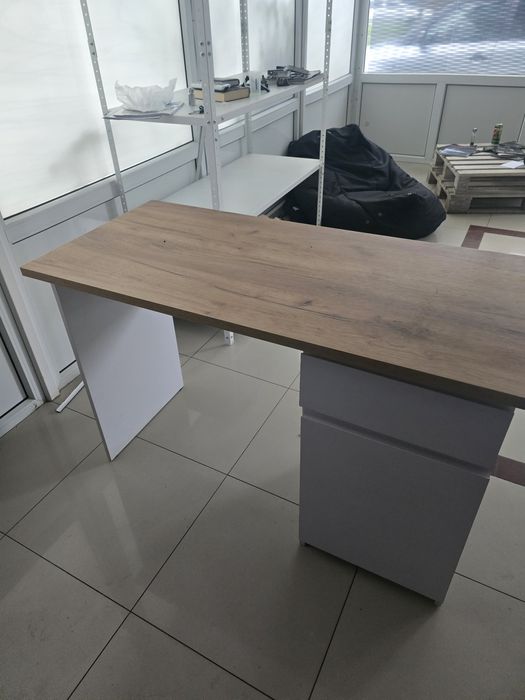 Стіл офісний/компютерний