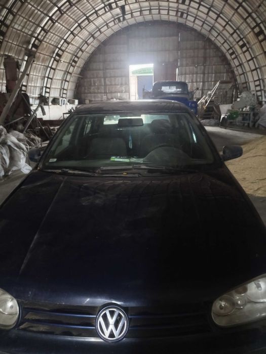 Продам Golf Volkswagen 1999 року не розстаможенний, на ходу