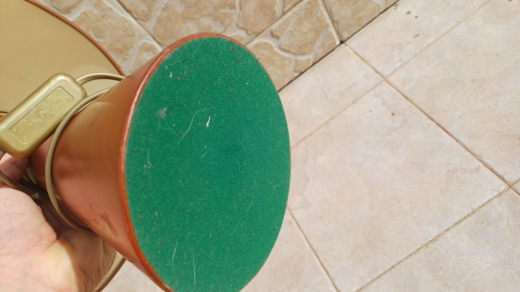 2 candeeiros de mesa de cabeceira em madeira