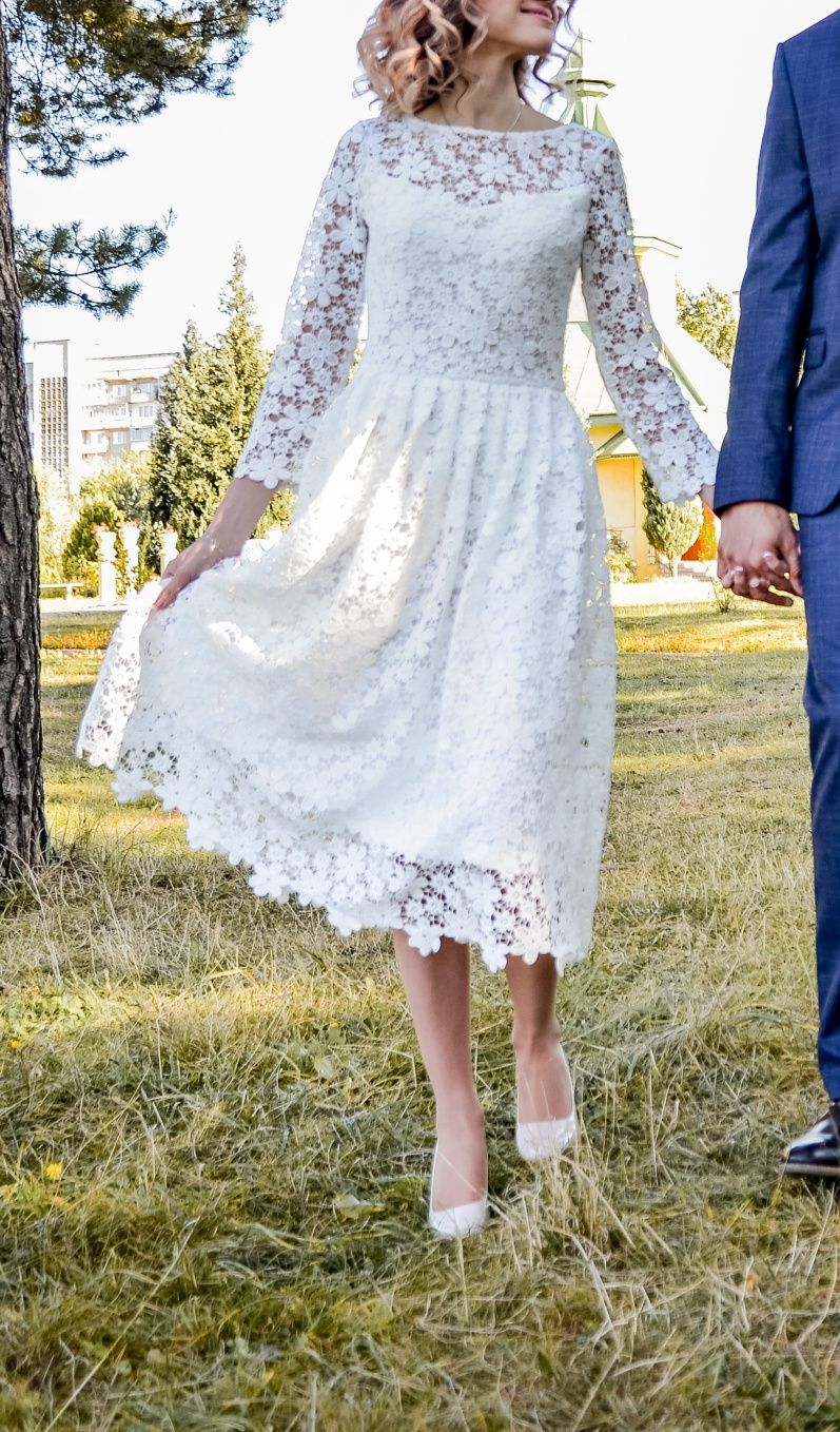 Весільне плаття міді S розмір