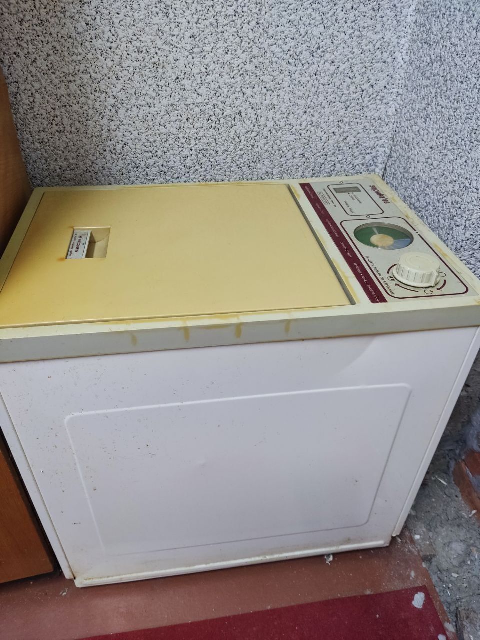"Еврика" пральна машинка (напівавтоматична)