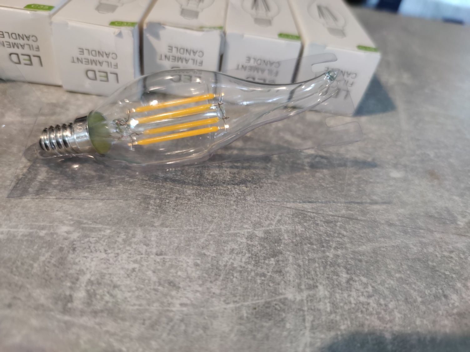 Żarówka LED płomyk E14 4w 8szt