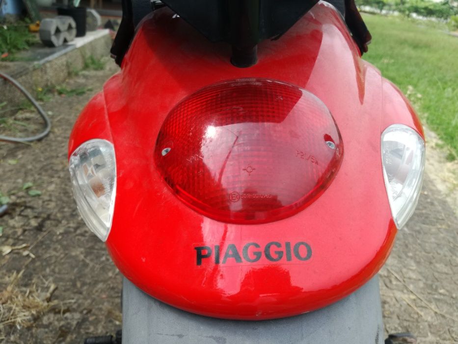 Mota Piaggio Liberty 50cc Vermelha.