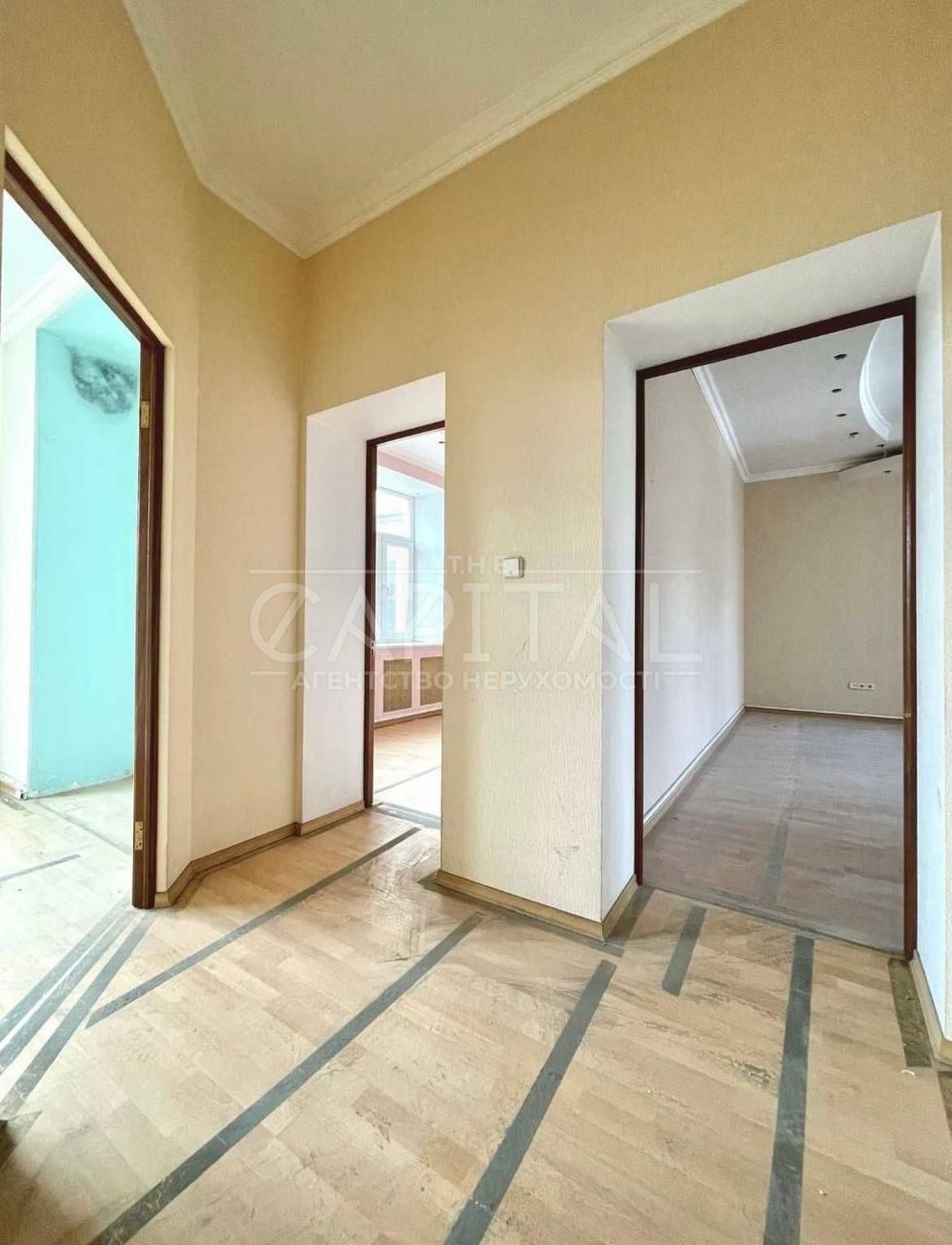 Продаж квартири, вул. Костьольна, Печерськ