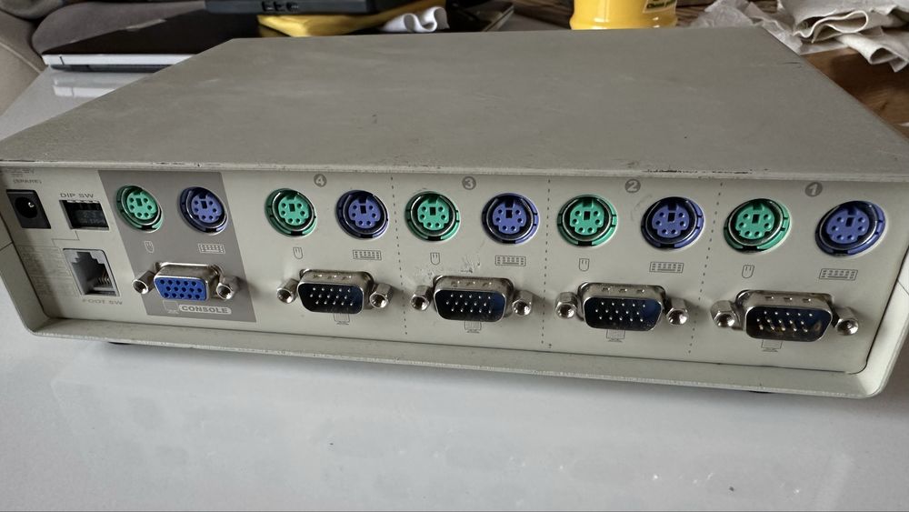 Switch Master view CS-114A przełącznik komputerów