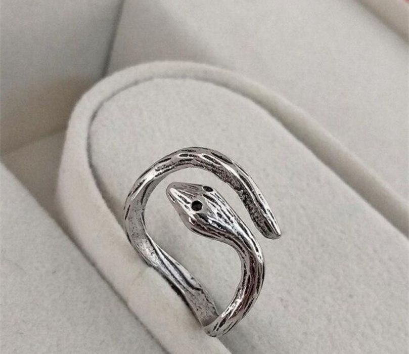 Каблучка гарна стильна