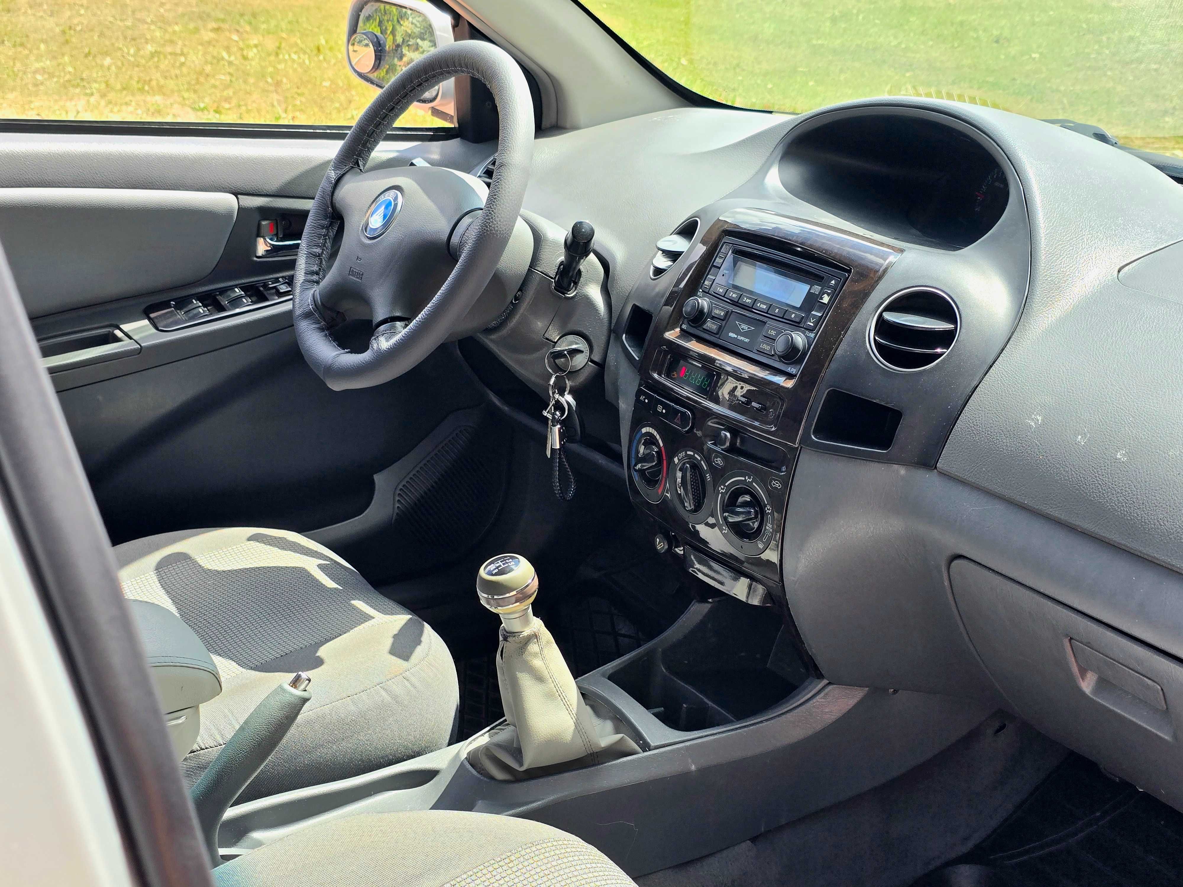 Geely MK 2011г.в. 1.6 газ-бензин