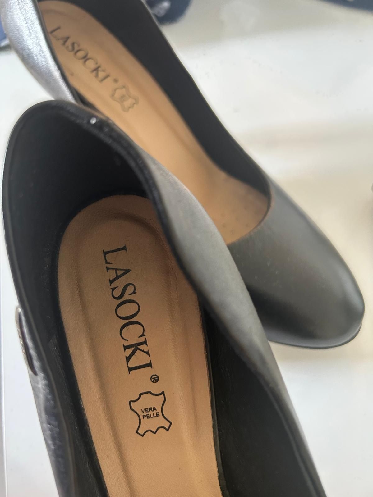 Czarne czółenka buty na obcasie Lasocki rozm 39